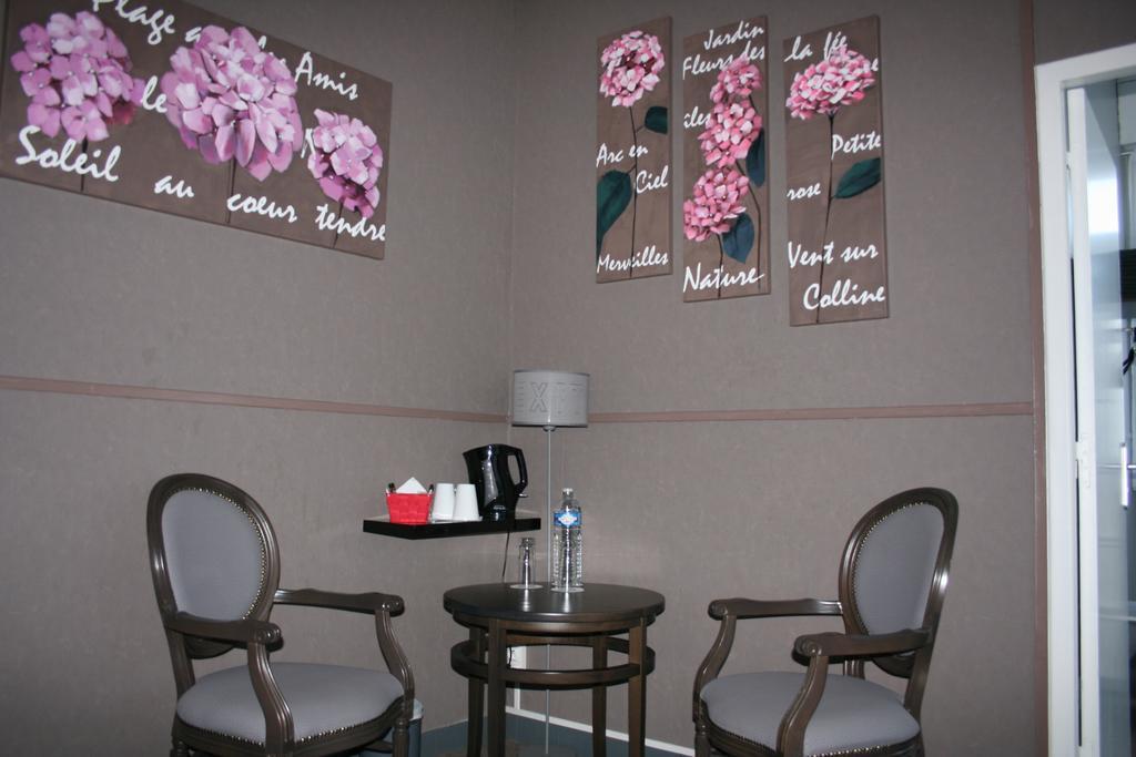 Hostellerie De La Quenoeuille Marquise Pokoj fotografie