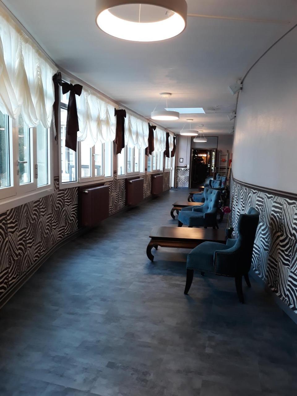 Hostellerie De La Quenoeuille Marquise Exteriér fotografie
